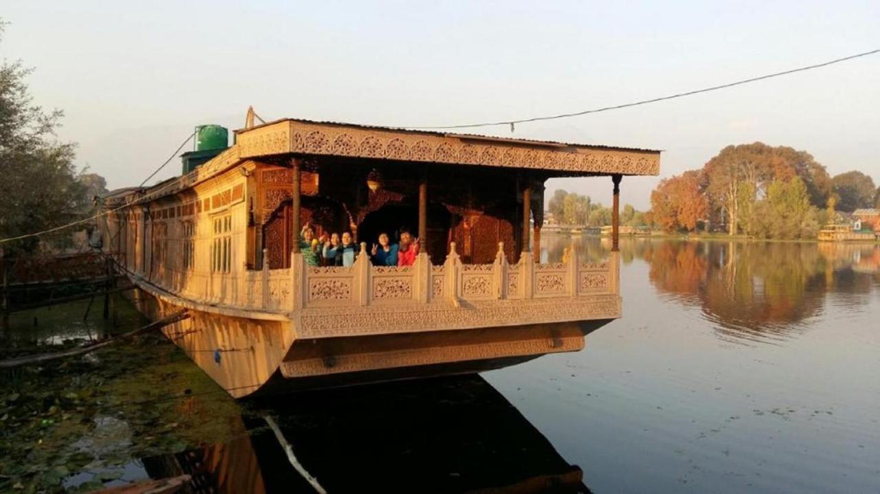 Wangnoo Heritage Houseboats Ξενοδοχείο Σριναγκάρ Εξωτερικό φωτογραφία